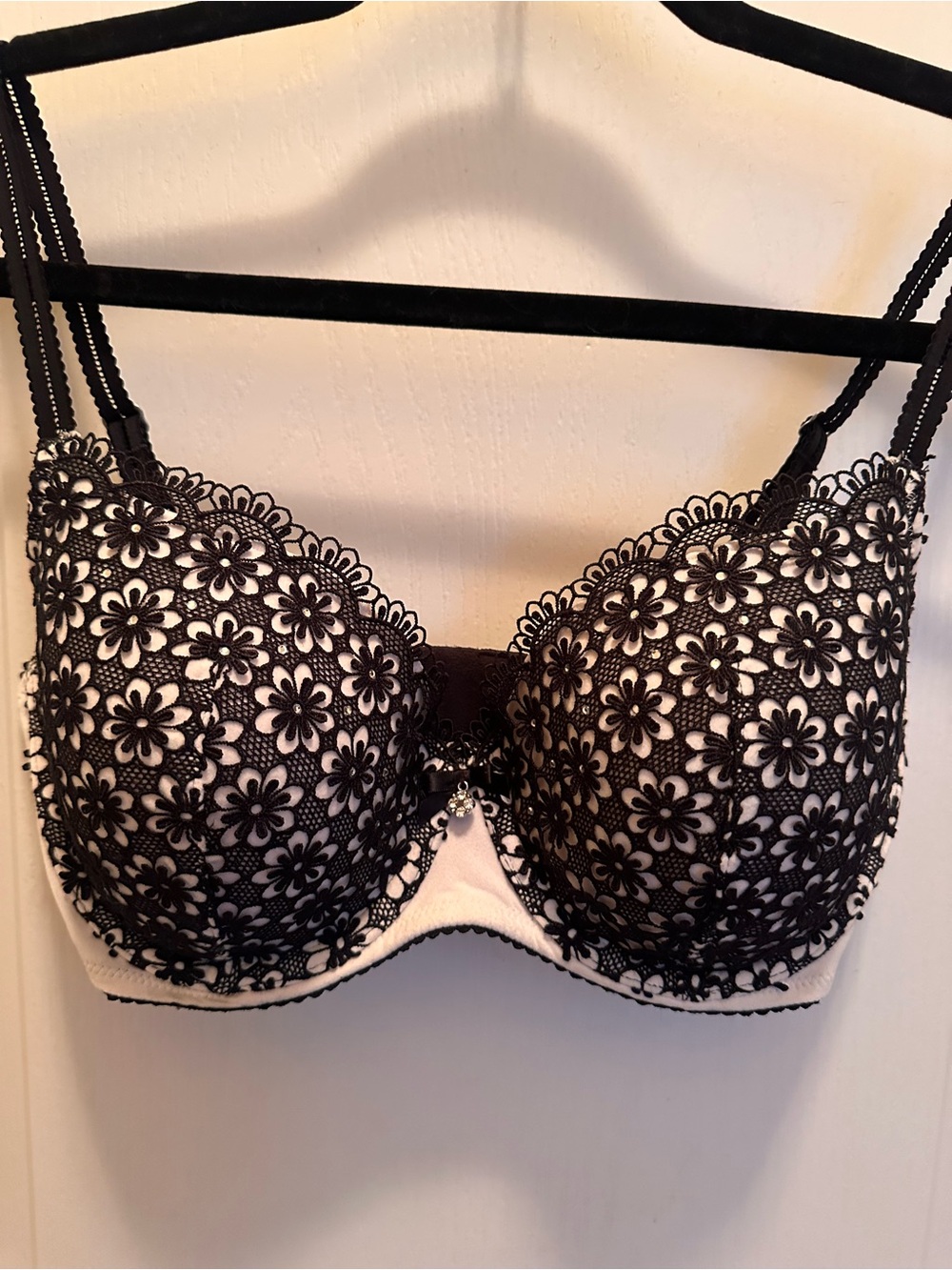 Victoria's Secret Black Floral Lace Bra with Cream Base